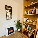Rosales Y Jardin Apartment
