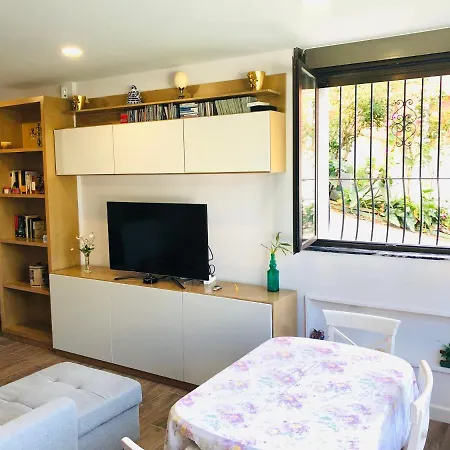 Apartamento Rosales Y Jardín *