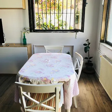 Apartamento Rosales Y Jardín